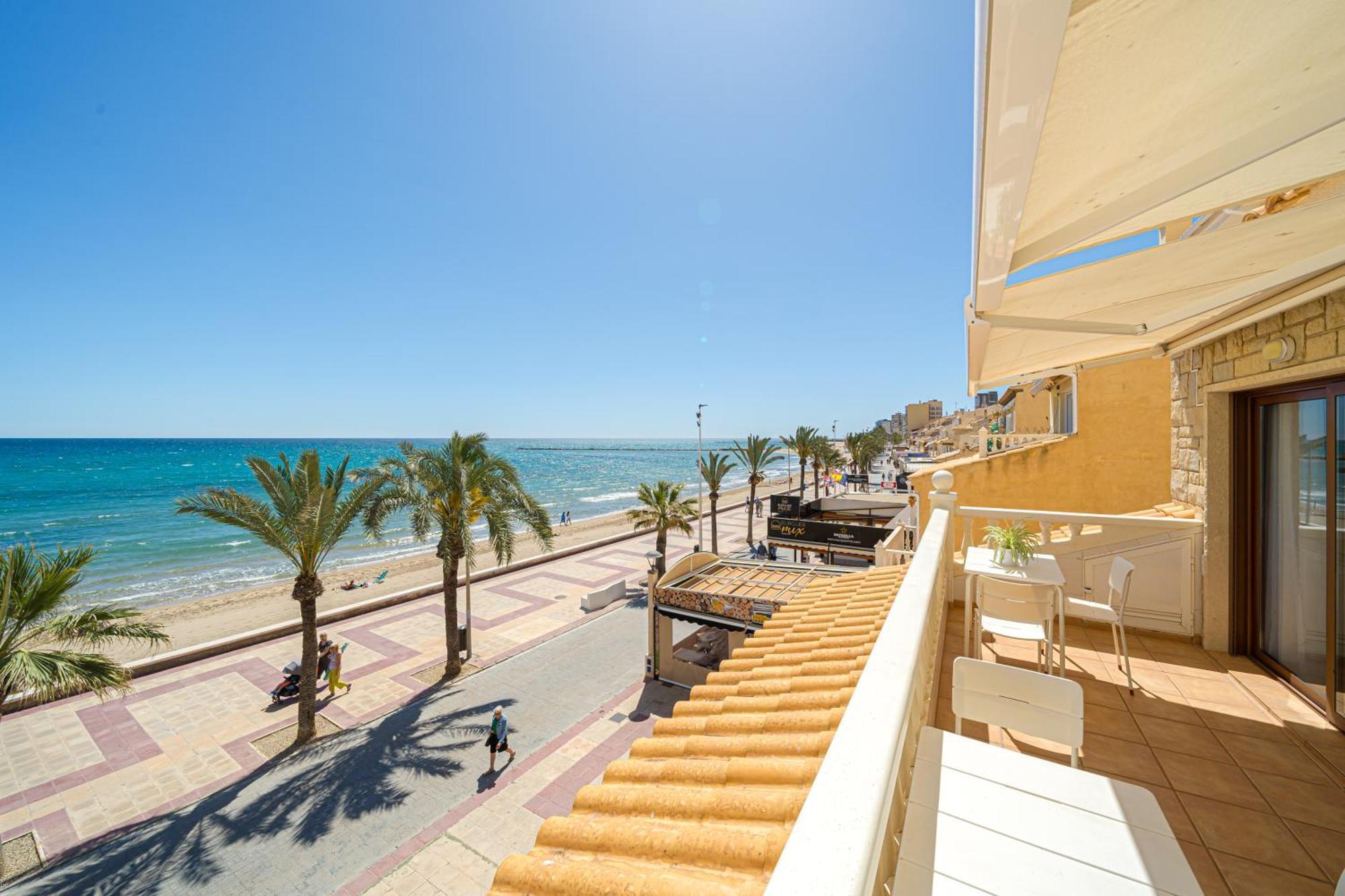 Front Line Apartment Jakarta 2 El Campello Zewnętrze zdjęcie