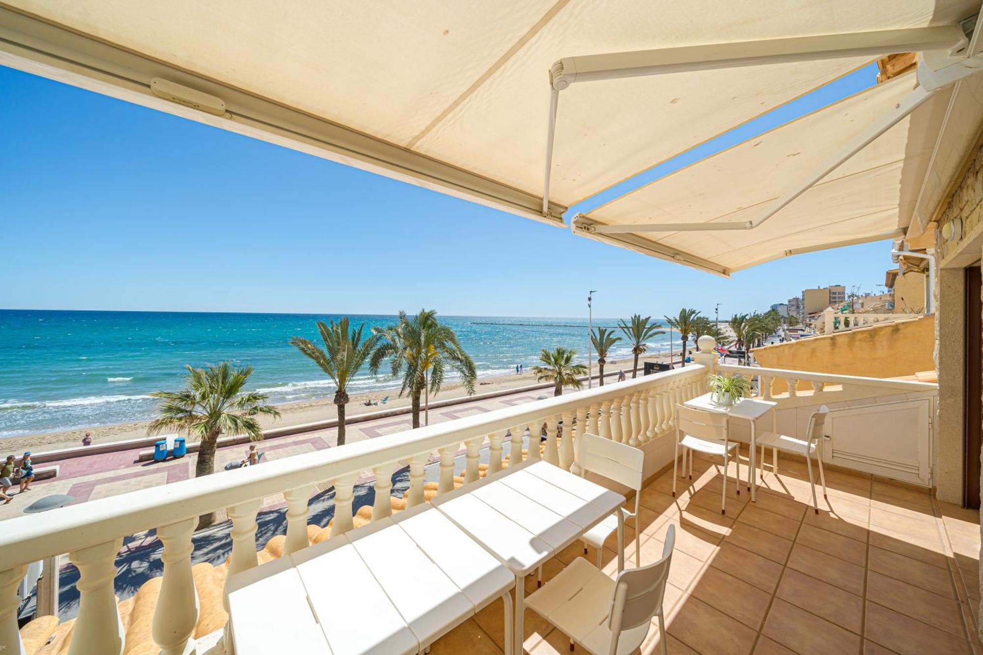 Front Line Apartment Jakarta 2 El Campello Zewnętrze zdjęcie