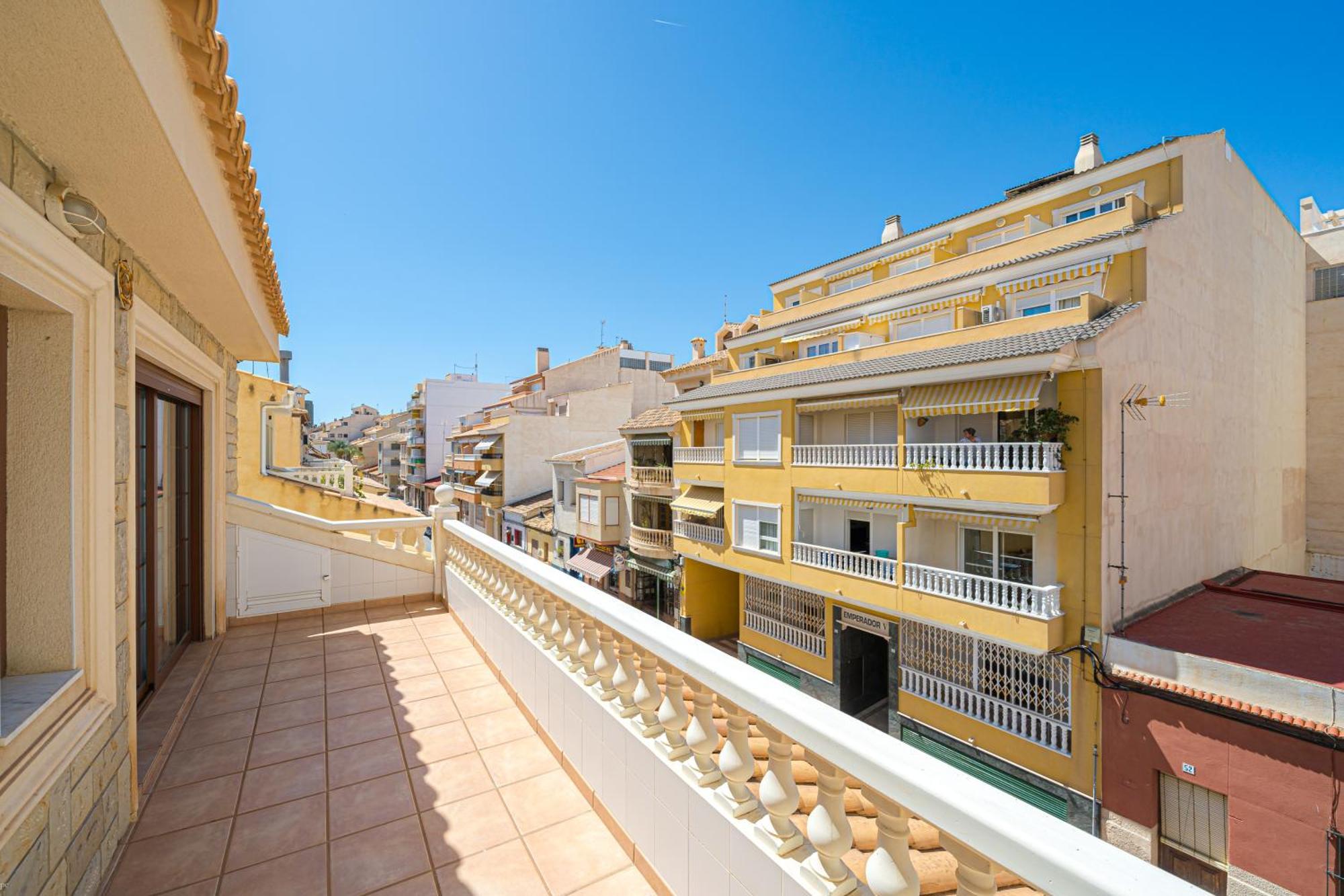 Front Line Apartment Jakarta 2 El Campello Zewnętrze zdjęcie